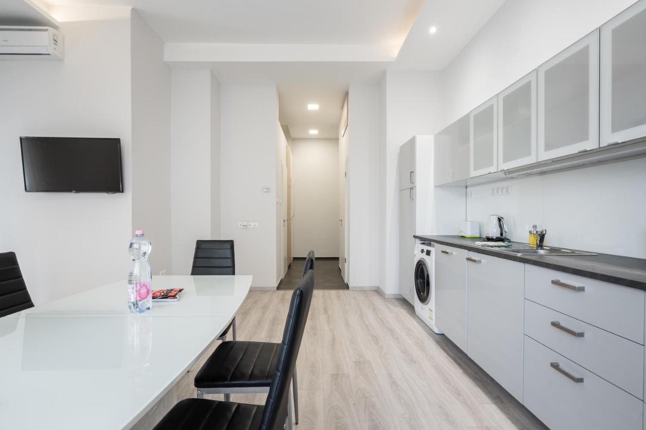 Cascade Corvin Apartment Будапеща Екстериор снимка